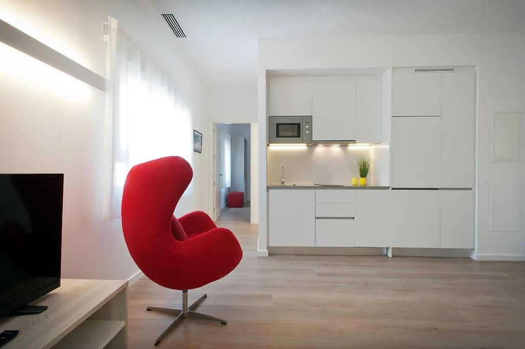 The Museum Apartments Figueres 0*, Figueres (Girona) Spain